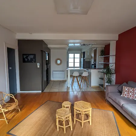 Lumineux 58m² Meuble Et Equipe Avec Vue Sur L'oise A Appartement