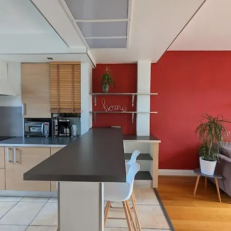 Lumineux 58m² Meuble Et Equipe Avec Vue Sur L'oise A Appartement *