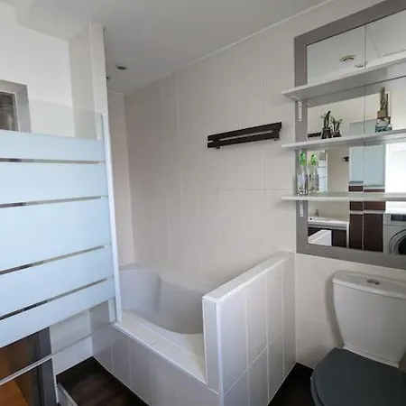 Lumineux 58m² Meuble Et Equipe Avec Vue Sur L'oise A * Compiègne